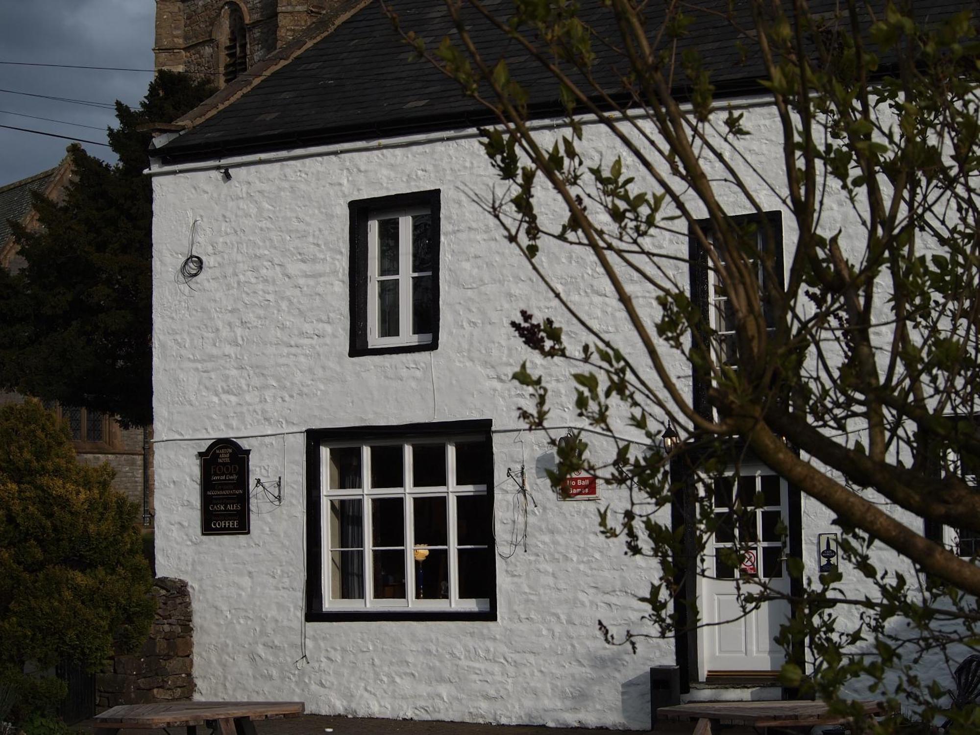 英格尔顿 The Marton Arms酒店 外观 照片