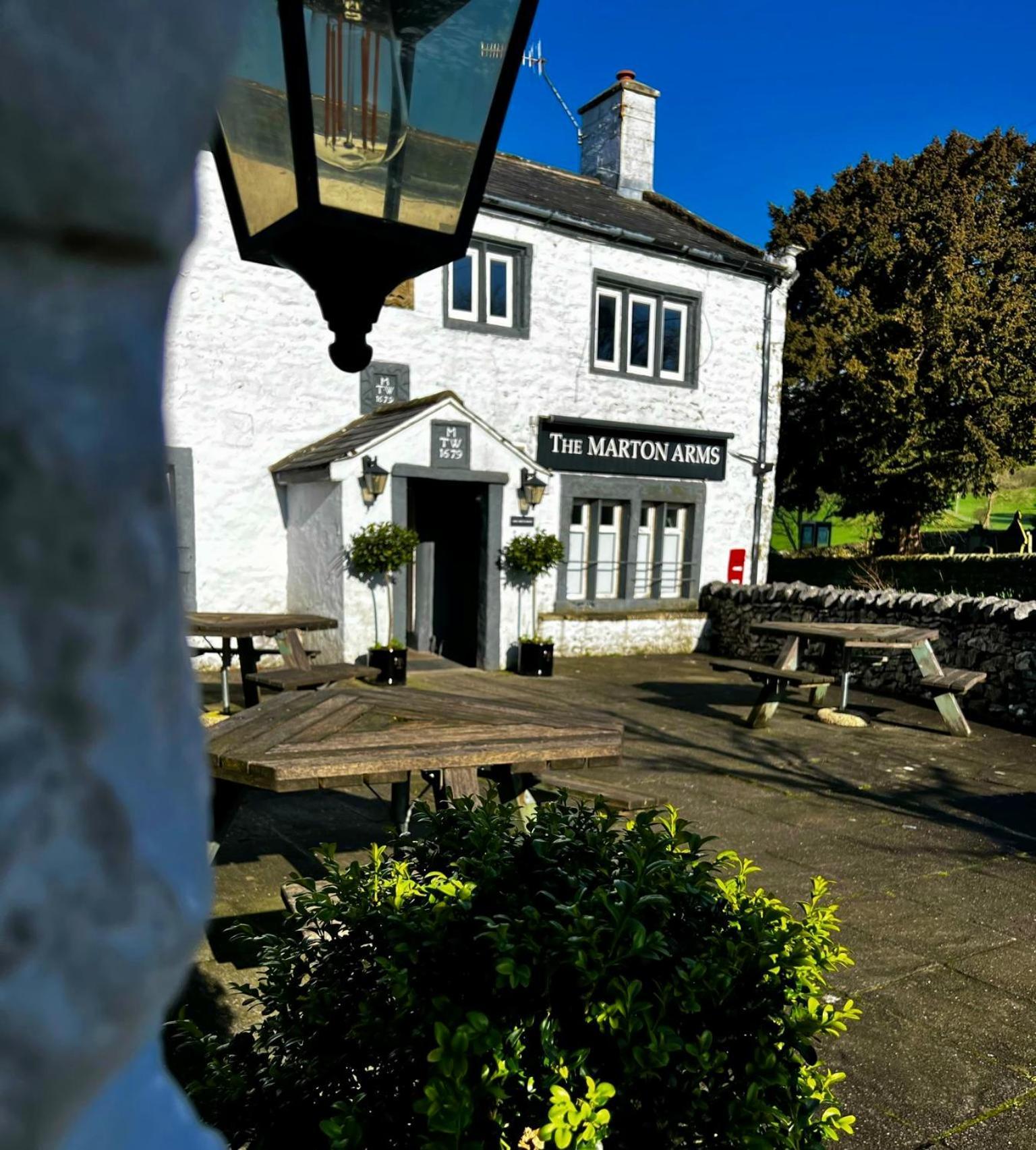 英格尔顿 The Marton Arms酒店 外观 照片